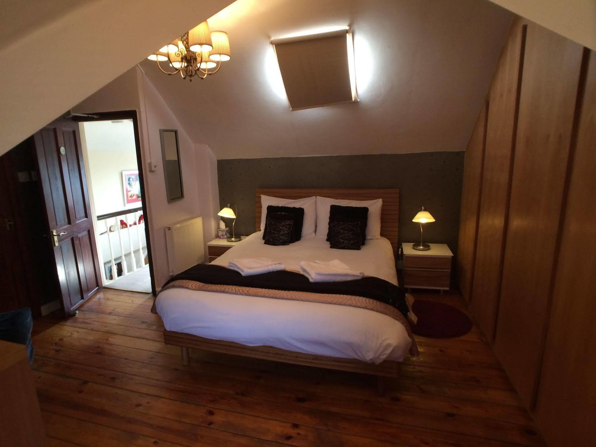 Ty Rosa Rooms Cardiff Extérieur photo